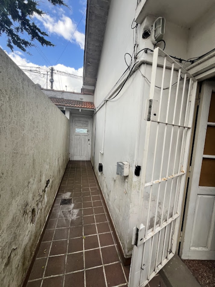 CHALET 4 AMBIENTES CON GARAGE EN PH - APTO CREDITO - LA PERLA