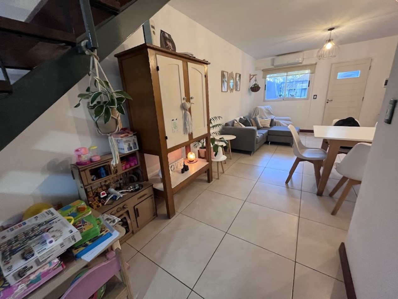  Duplex de 3 ambientes  con Patio  y Parrilla -Santa Monica 