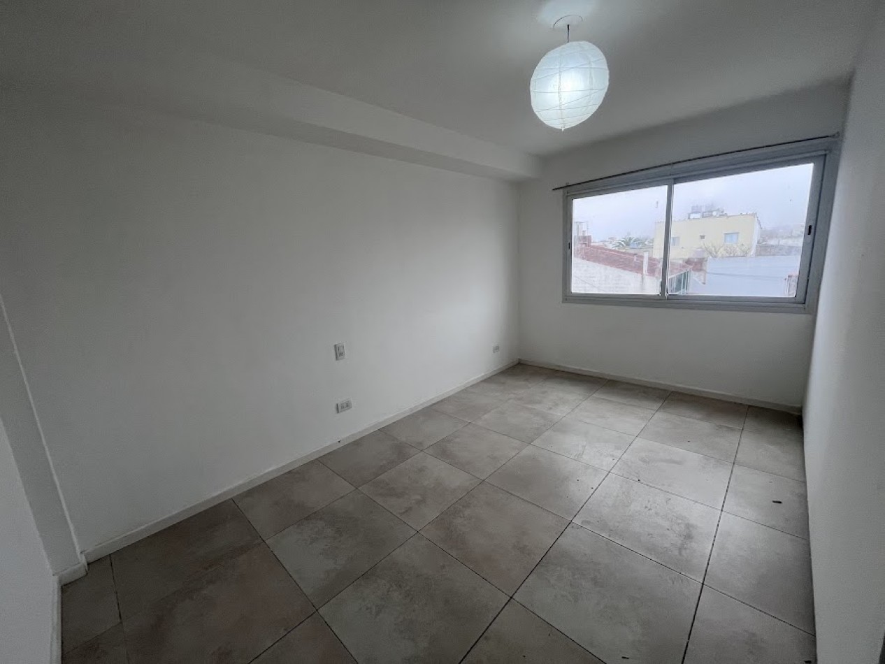 Venta departamento 2 ambientes con cochera en Villa Primera APTO CREDITO