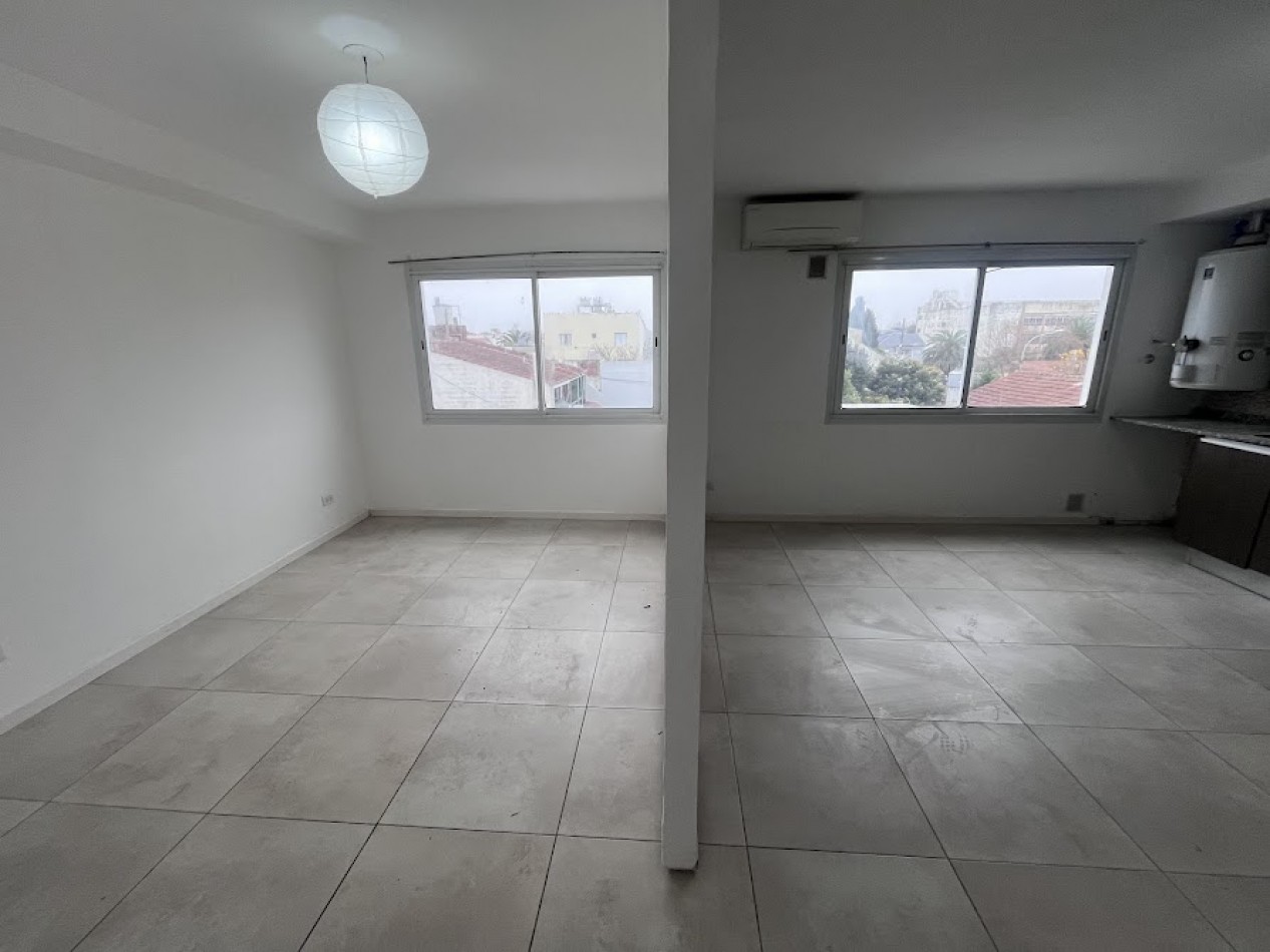 Venta departamento 2 ambientes con cochera en Villa Primera APTO CREDITO