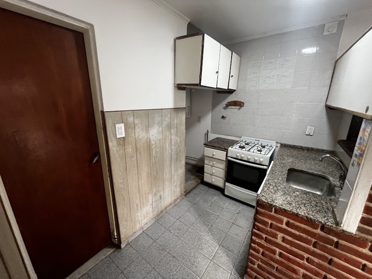 ALQUILER 24 MESES - PH DE 3 AMBIENTES CON PATIO AMPLIO SIN EXPENSAS