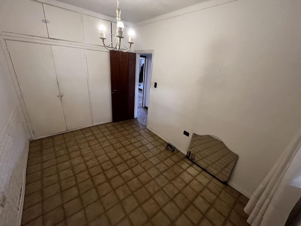 CHALET EN ALQUILER POR 24 MESES 3 AMB. PARQUE-QUINCHO -COCHERA -PARQUE LURO