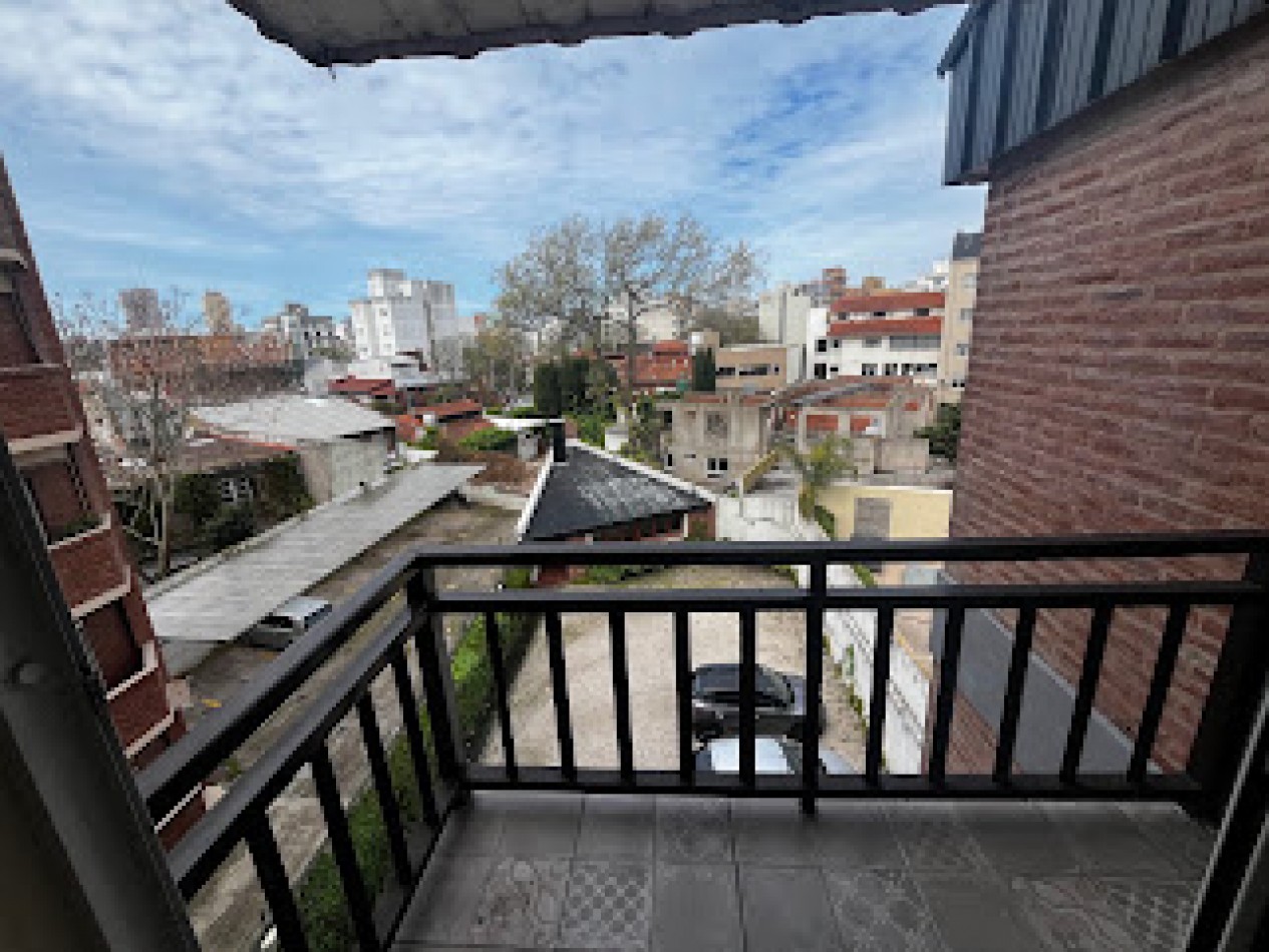  Departamento en duplex de 4 ambientes en Chauvin -QUINCHO-PATIO PROPIO-COCHERA