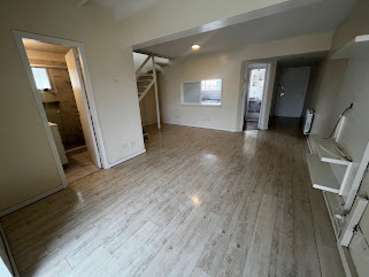  Departamento en duplex de 4 ambientes en Chauvin -QUINCHO-PATIO PROPIO-COCHERA