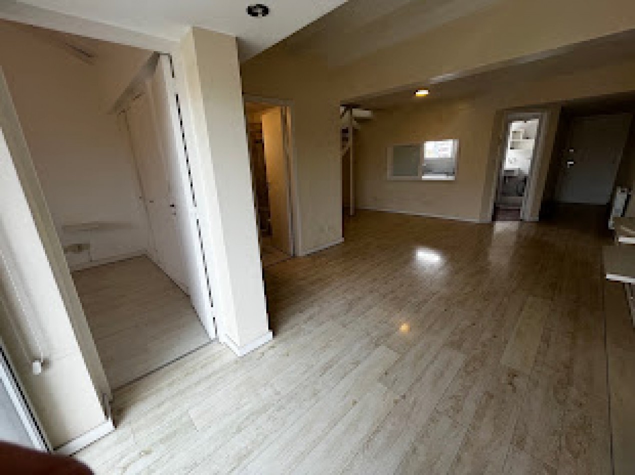  Departamento en duplex de 4 ambientes en Chauvin -QUINCHO-PATIO PROPIO-COCHERA