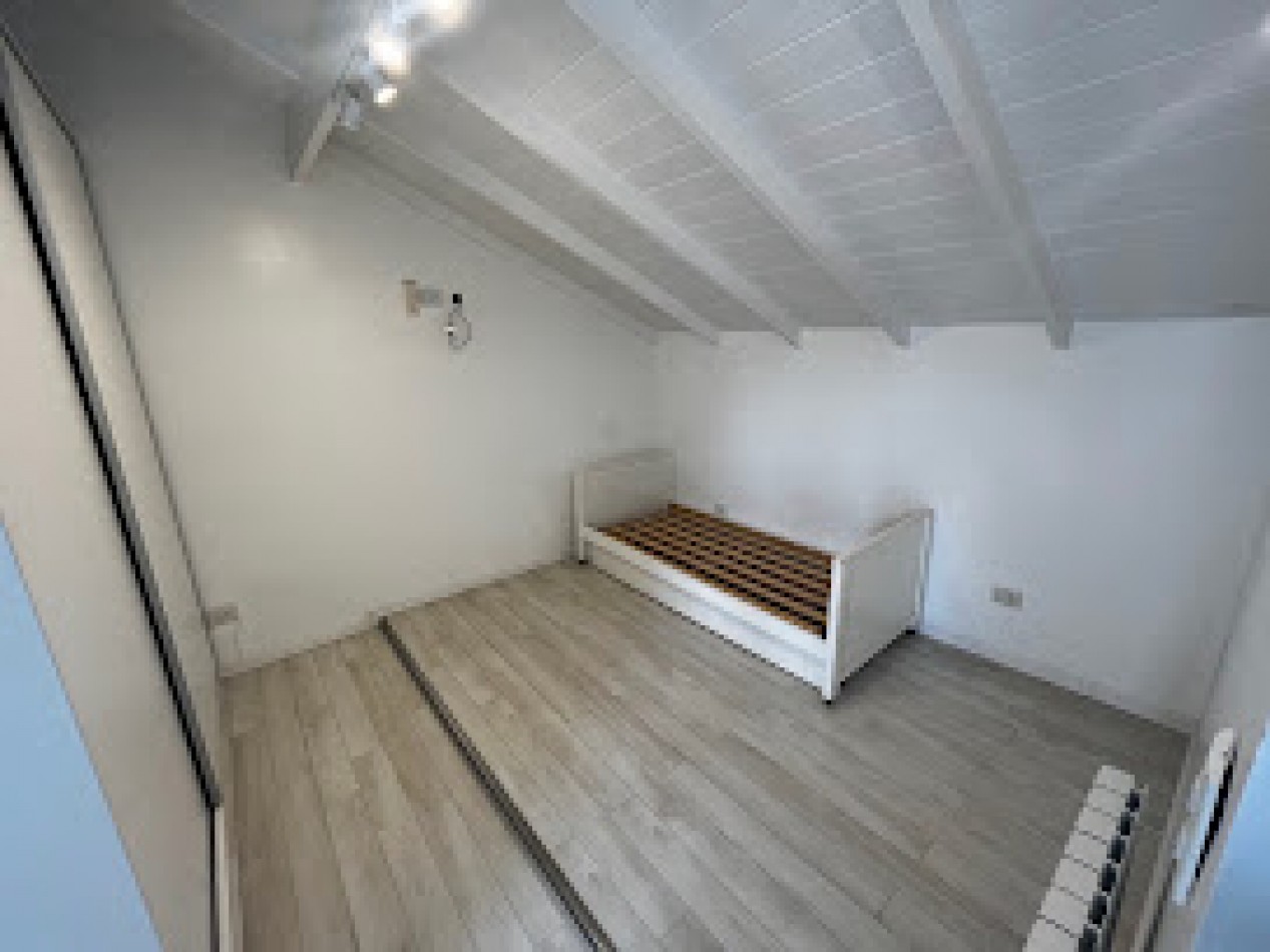  Departamento en duplex de 4 ambientes en Chauvin -QUINCHO-PATIO PROPIO-COCHERA