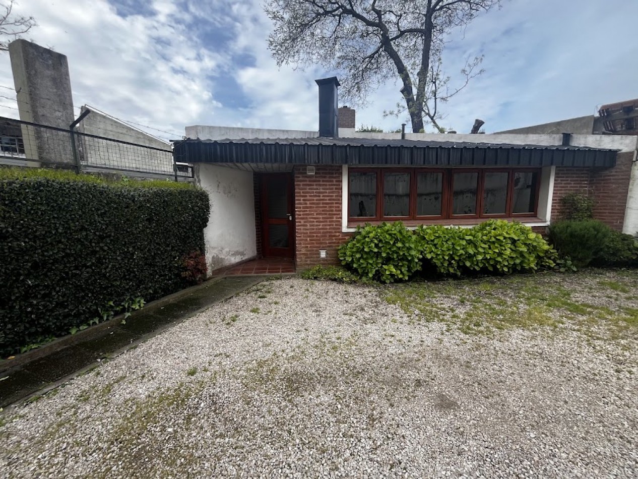  Departamento en duplex de 4 ambientes en Chauvin -QUINCHO-PATIO PROPIO-COCHERA