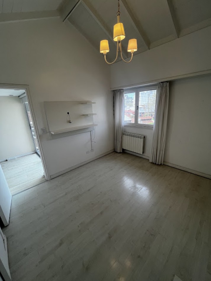 Departamento en duplex de 4 ambientes en Chauvin -QUINCHO-PATIO PROPIO-COCHERA