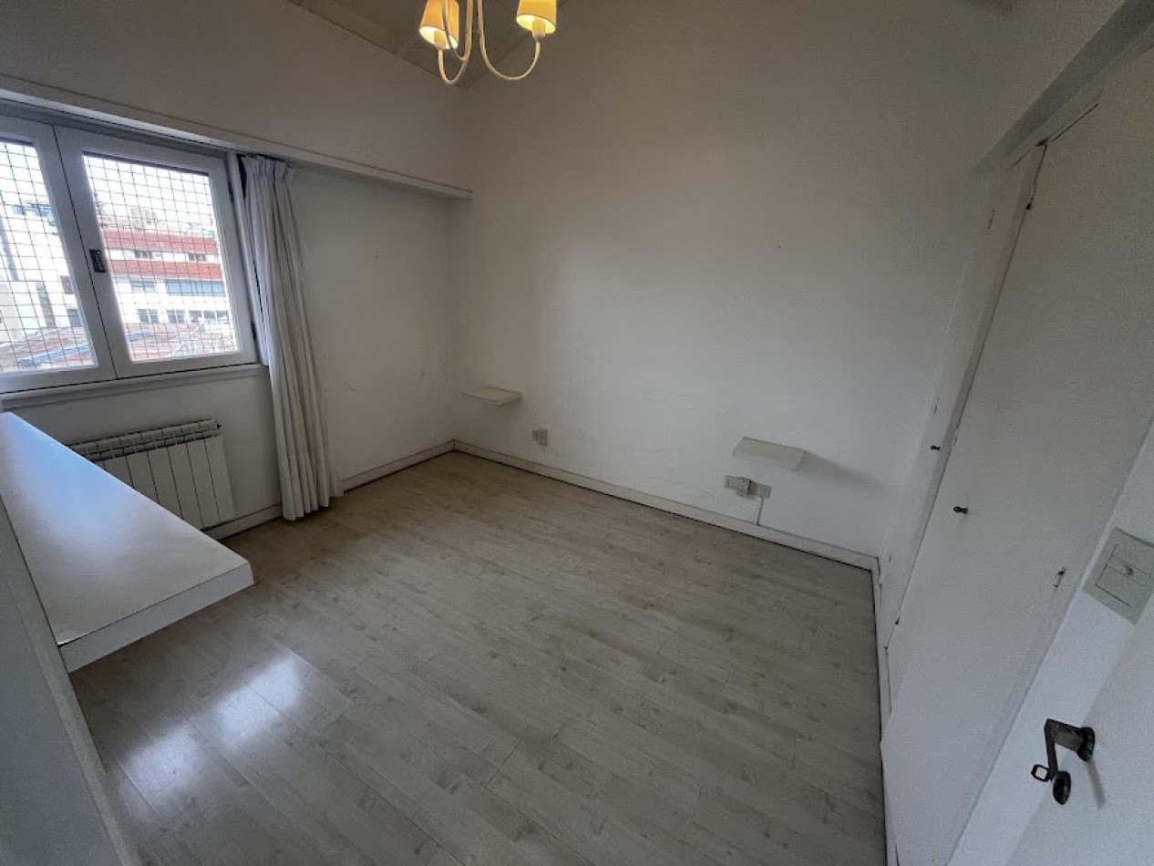  Departamento en duplex de 4 ambientes en Chauvin -QUINCHO-PATIO PROPIO-COCHERA