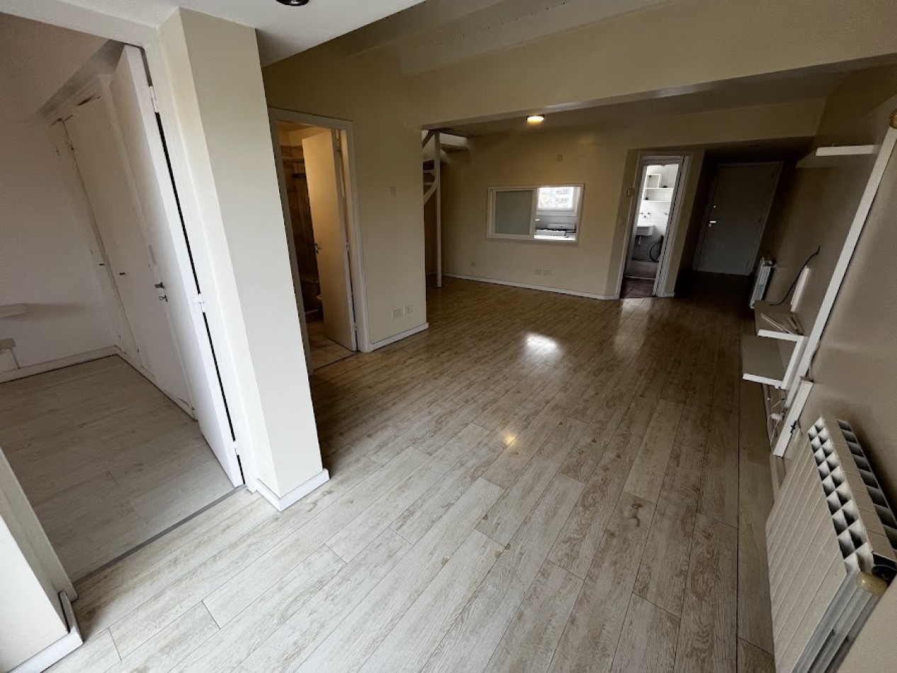  Departamento en duplex de 4 ambientes en Chauvin -QUINCHO-PATIO PROPIO-COCHERA