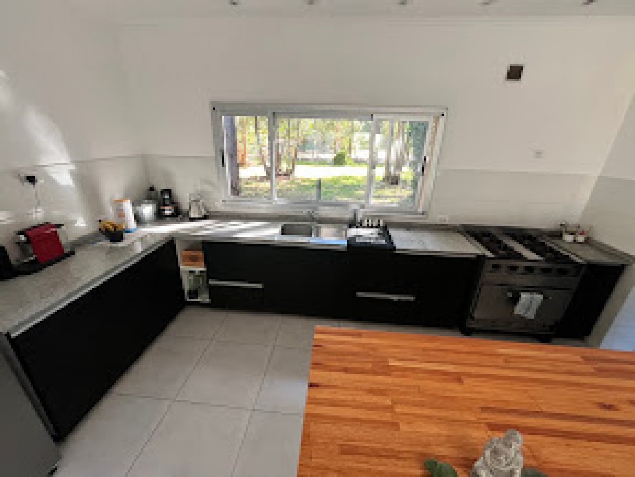 VENTA | CASA MODERNA DE 4 AMBIENTES EN ARENAS DEL SUR