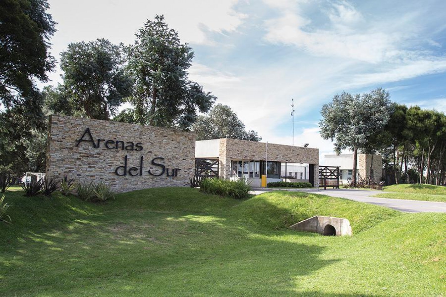 VENTA | CASA MODERNA DE 4 AMBIENTES EN ARENAS DEL SUR