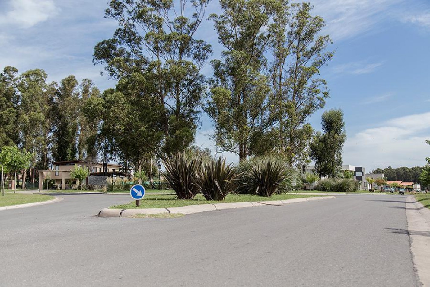VENTA | CASA MODERNA DE 4 AMBIENTES EN ARENAS DEL SUR