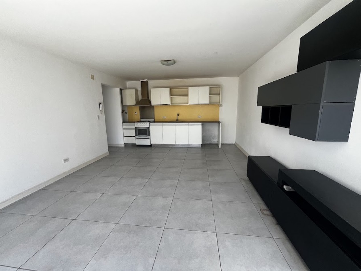 DEPARTAMENTO DE 2 AMBIENTES CON COCHERA Y BALCONES | APTO CREDITO