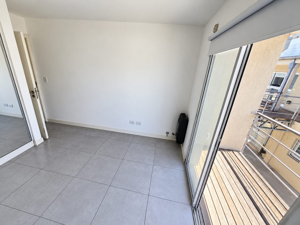 DEPARTAMENTO DE 2 AMBIENTES CON COCHERA Y BALCONES | APTO CREDITO