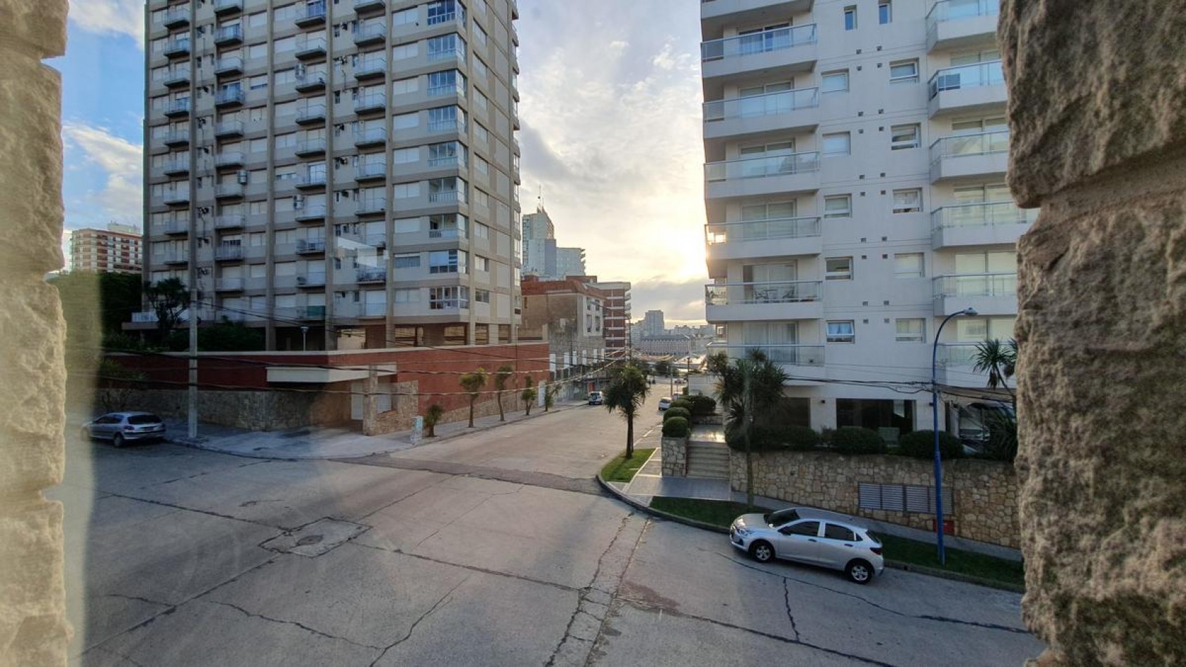 OPORTUNIDAD Departamento 2 Ambientes al Frente. Zona Torreon