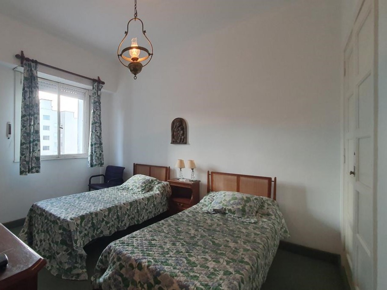 OPORTUNIDAD Departamento 2 Ambientes al Frente. Zona Torreon