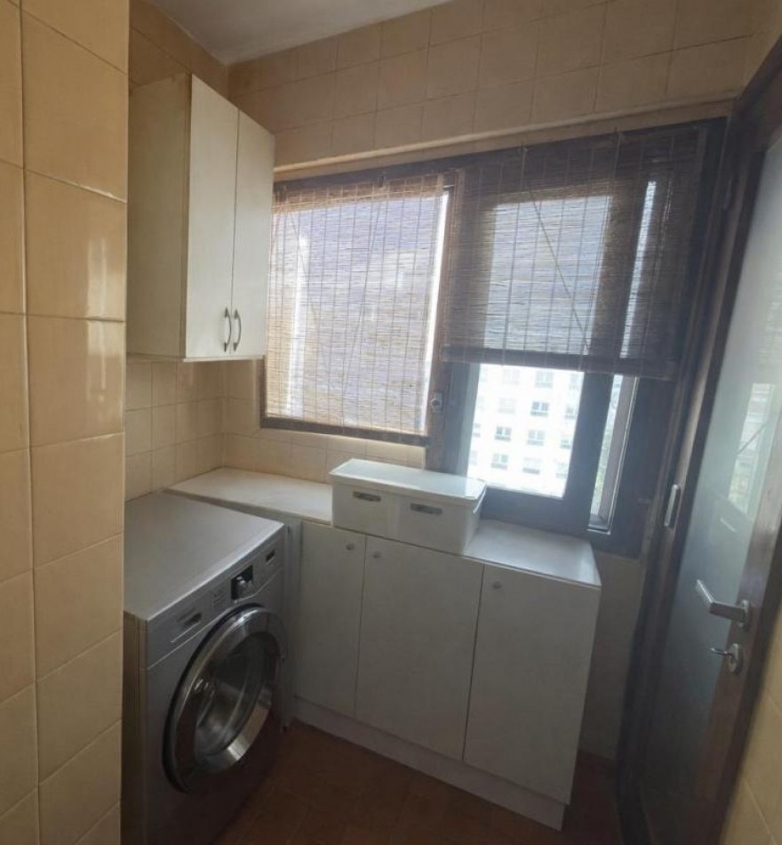 EXCELENTE SEMIPISO DE 3 AMBIENTES AL FRENTE - MUY LUMINOSO -PLAZA MITRE