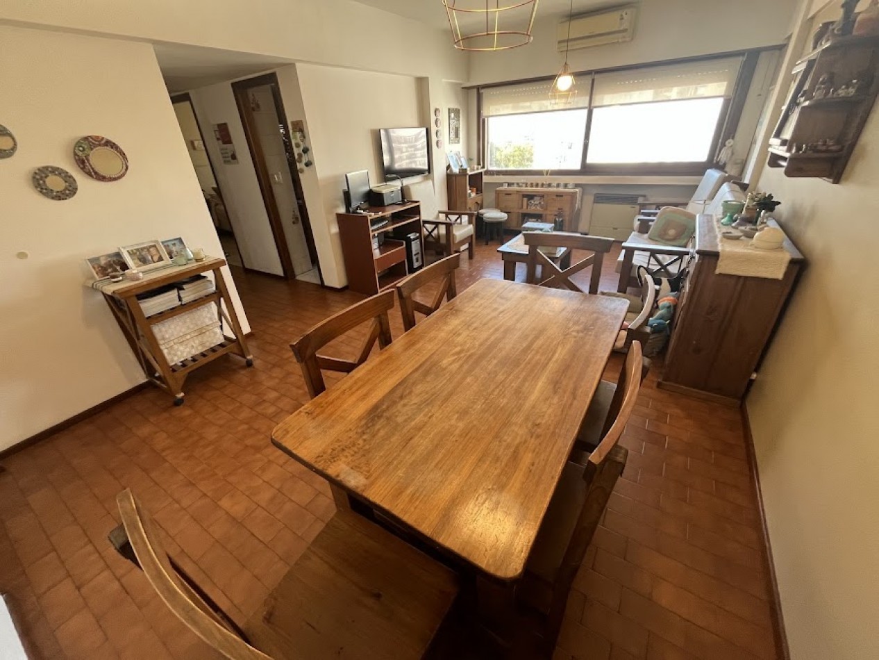 EXCELENTE SEMIPISO DE 3 AMBIENTES AL FRENTE - MUY LUMINOSO -PLAZA MITRE