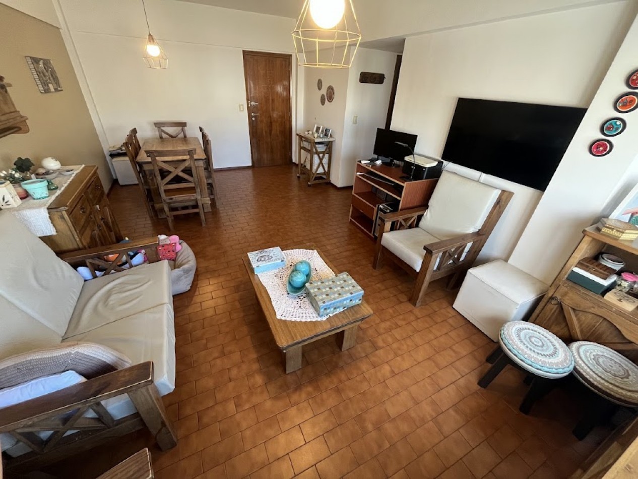 EXCELENTE SEMIPISO DE 3 AMBIENTES AL FRENTE - MUY LUMINOSO -PLAZA MITRE