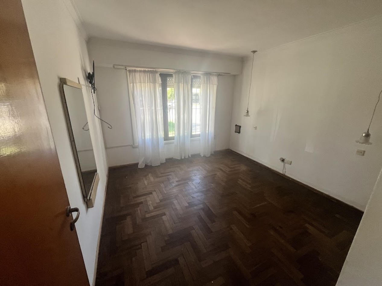 Departamento 3 ambientes al frente - Muy luminoso y de amplias dimensiones-La Perla