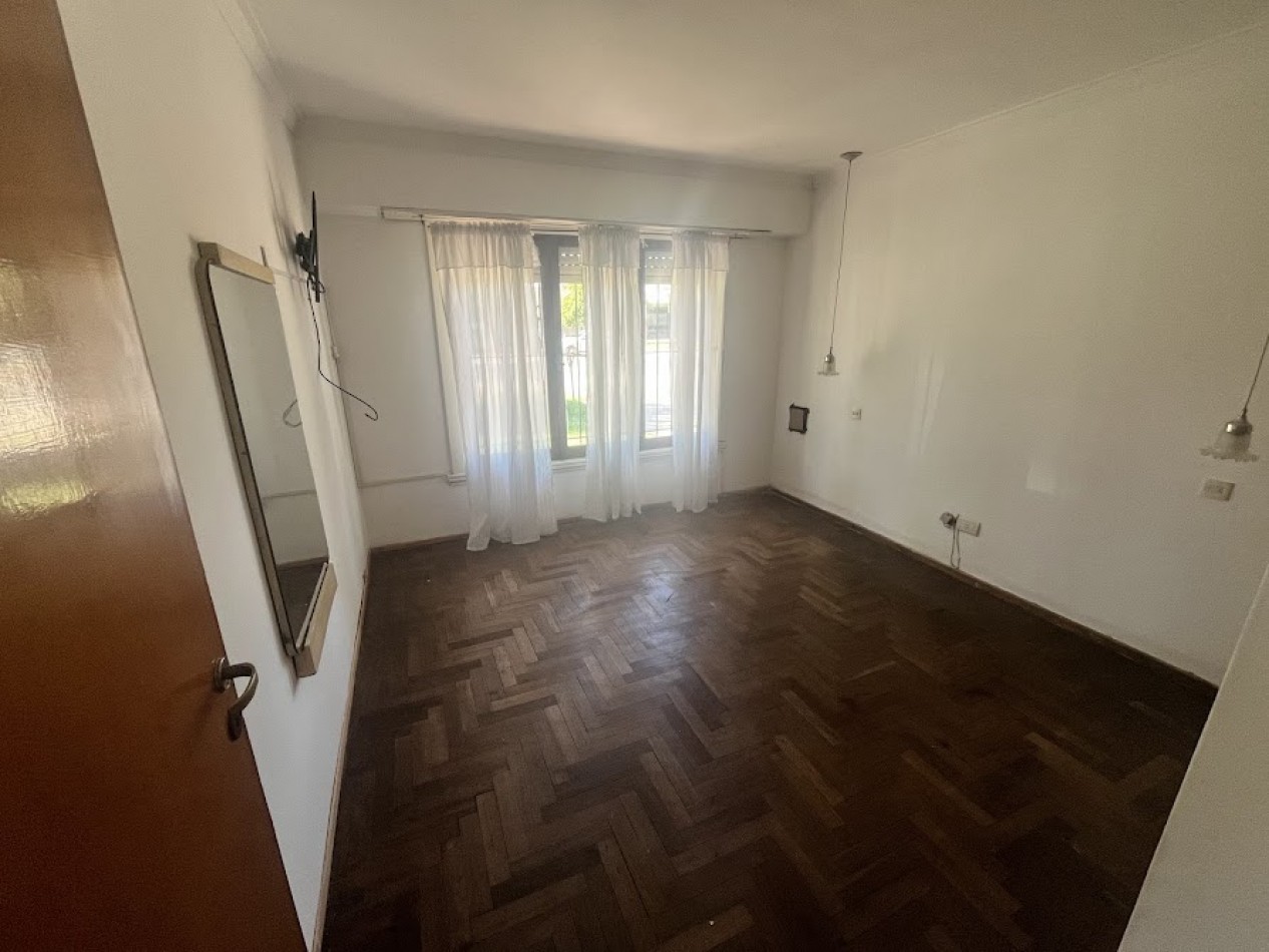 Departamento 3 ambientes al frente - Muy luminoso y de amplias dimensiones-La Perla