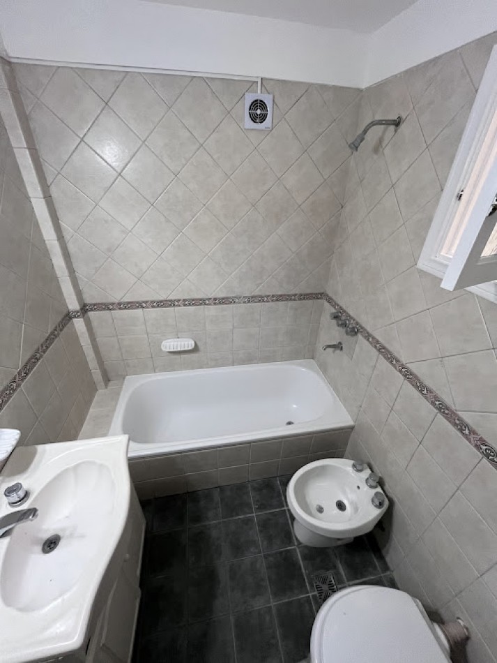 CHAUVIN ALQUILER PH 3 AMB -*COCHERA -APTO PROFESIONAL -VIVIENDA