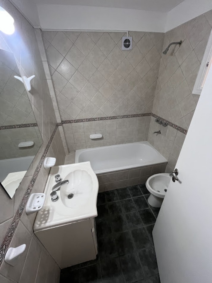 CHAUVIN ALQUILER PH 3 AMB -*COCHERA -APTO PROFESIONAL -VIVIENDA