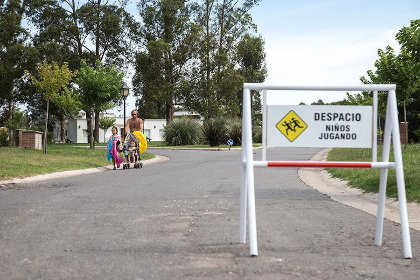 ALQUILER 24 MESES | CASA MODERNA DE 4 AMBIENTES EN ARENAS DEL SUR