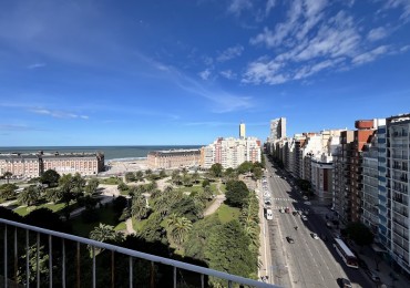 Departamento 3 Ambientes con Balcon Perimetral frente a Plaza Colon