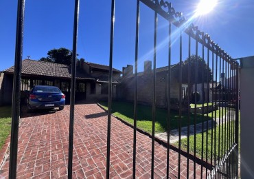 Venta Chalet 5 ambientes sobre lote de 900 m²  Colinas de Peralta Ramos APTO CREDITO