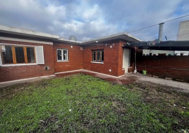 ALQUILER 24 MESES - PH DE 3 AMBIENTES CON PATIO AMPLIO SIN EXPENSAS